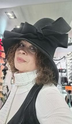Елена СИНИЦА